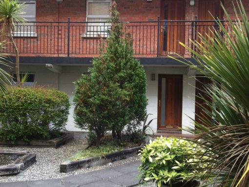 AUNGIER STREET, Dublin2: LET 2bed with parking 2,650€ per month LET